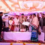 मुख्यमंत्री धामी ने कहा कि जन-जन की सरकार जन-जन के द्वार शिविरों में पाँच लाख से अधिक लोगों ने भाग लिया, जबकि 40 हजार से ज्यादा लोगों को विभिन्न योजनाओं का सीधा लाभ प्रदान किया गया है