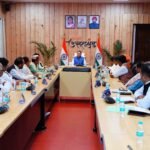 मुख्यमंत्री धामी ने कहा कि विभिन्न योजनाओं के पॉलिसी रिव्यू, फीडबैक और फॉलोअप के माध्यम के योजनाओं का लाभ प्रत्येक ओबीसी परिवार को पहुंचाया जा रहा है