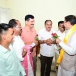 मुख्यमंत्री पुष्कर सिंह धामी के सामने जनता ने उठाई पेयजल और सिंचाई की समस्याएं