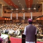 मुख्यमंत्री धामी ने कहा कि विकसित उत्तराखंड के निर्माण में विश्वविद्यालयों के पूर्व छात्रों की भूमिका अत्यंत महत्वपूर्ण है